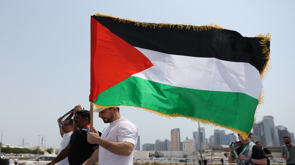 الآلاف يشيعون الشهيد هنية قبل مواراته الثرى في قطر
