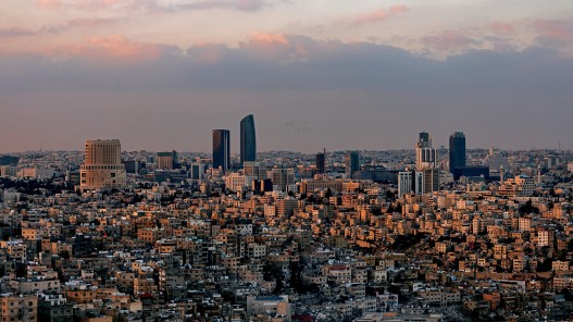 3,737 مليار دينار حجم التداول في سوق العقار الأردني