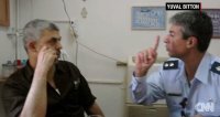 ضابط في جهاز "شين بيت" يكشف ما قاله له السنوار قبل 30 عامًا