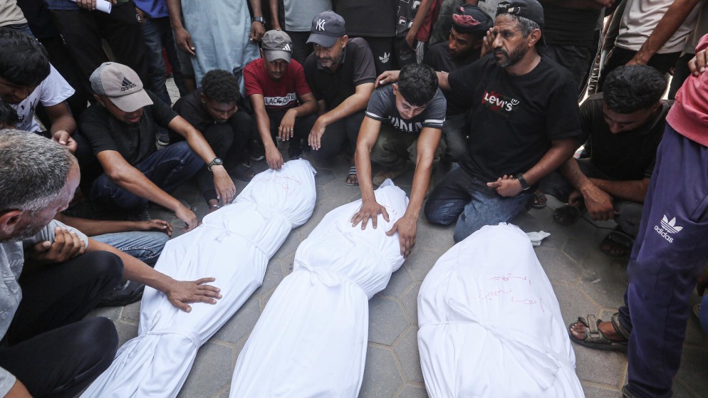 شهداء وجرحى في قصف متواصل على غزة لليوم الـ 321 من العدوان