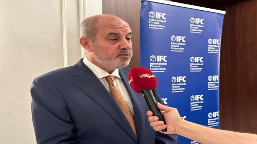 وزير الصناعة: العمل جار على تعديل أسس تسجيل الأدوية البيولوجية