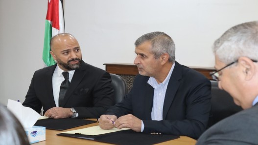 الحكومة توقع صفقة جديدة لإنتاج الهيدروجين الأخضر في الأردن