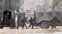 استشهاد طفل وإصابة والده برصاص إسرائيلي في مخيم طولكرم