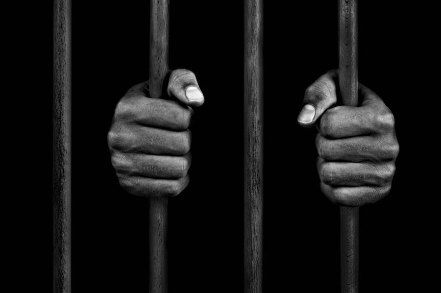 الحبس لأشخاص خططوا لخطف وقتل مسؤولين في الكرك