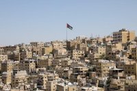 طقس حار نسبيًا اليوم وانخفاض الحرارة الثلاثاء
