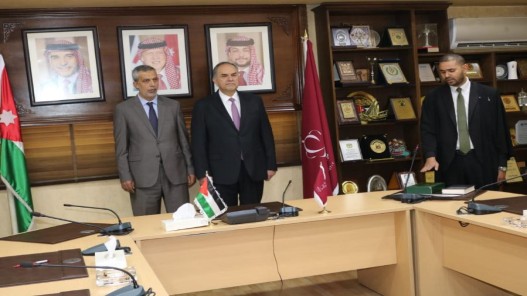 76 محاميا يؤدون اليمين القانونية أمام وزير العدل