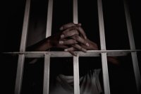 توقيف نجل نائب سابق أطلق النار على الأمن