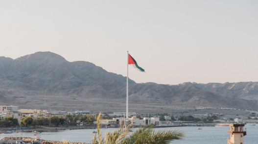 الأمن العام: سقوط جسم متفجر في العقبة