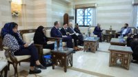مسؤول أممي يستعرض مخرجات اجتماعات العقبة حول سوريا مع الشرع والبشير