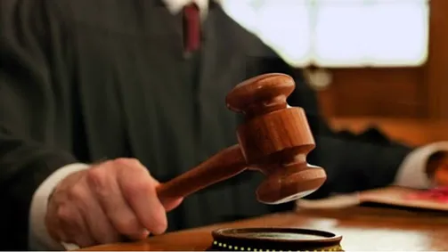 الحبس 10 سنوات لأب وابنه خلال بيعهما نصف كيلو من الكريستال المخدر