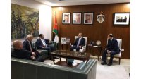 رئيس الوزراء يلتقي نقيب الصَّحفيين
