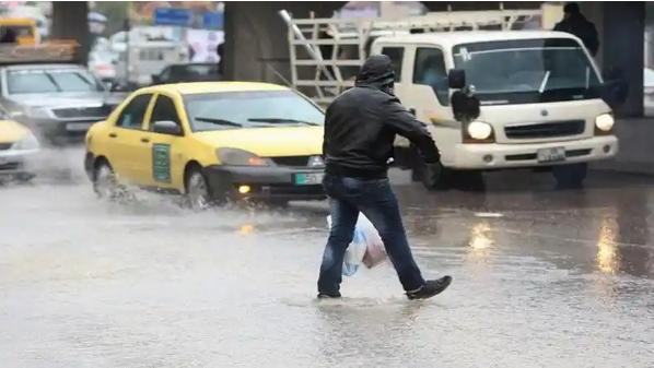 بعد انتظار .. أمطار الخير تعم المملكة وتفرح الأردنيين