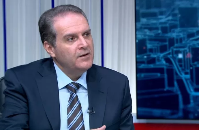 وزير الصحة: ابني طبيب منذ 3 سنوات دون عمل