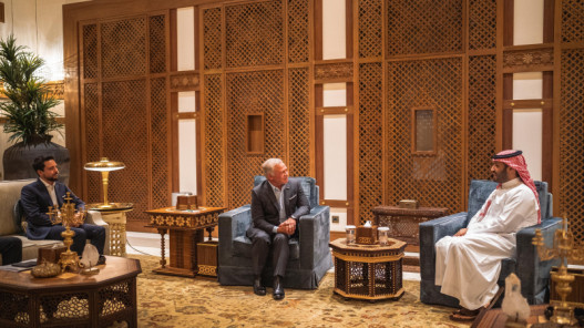 الملك وولي العهد السعودي يعقدان لقاء في جدة