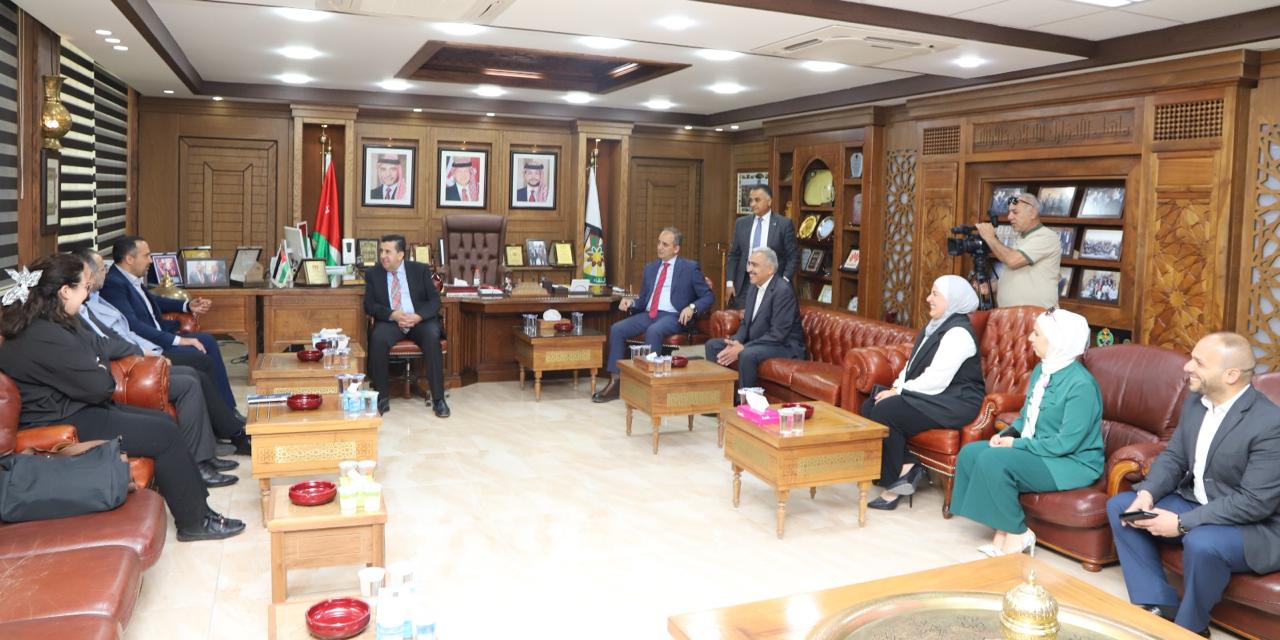 “شراكة استراتيجية بين البلقاء التطبيقية وصندوق كفاءات المستقبل لدعم التعليم المهني والتقني"