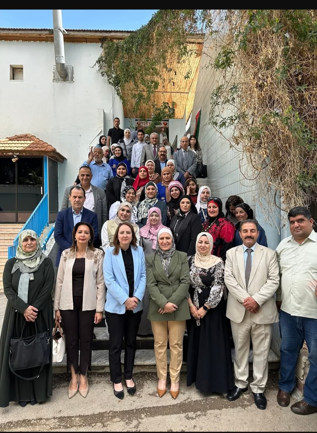 ضمن الجهود المبذولة لملتقى همم في دعم الجهود الإنتاجية.. العلي تفتتح البازار الثالث