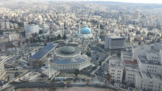 أجواء معتدلة وفرصة لزخات مطرية في جنوب وشرق المملكة الثلاثاء