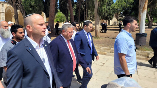 بن غفير يقتحم باحات المسجد الأقصى