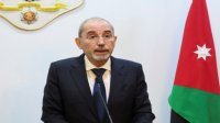وزير الخارجية ونظيره العُماني يؤكدان خطورة استمرار التصعيد في المنطقة