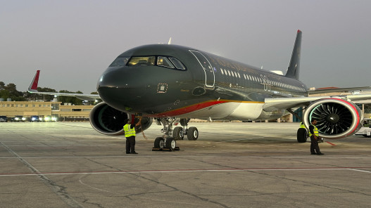 وصول أول طائرة إيرباص A320neo للملكية الأردنية إلى مطار عمّان