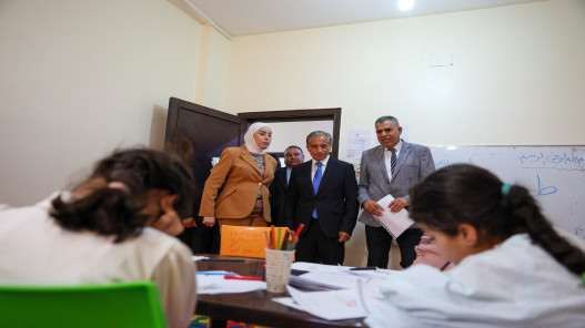 رئيس الوزراء يوجه بتسريع إجراء صيانة شاملة لمركز مغير السرحان الشامل ورفده بالكوادر المختصة والأجهزة الطبية اللازمة