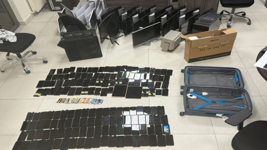 ضبط شبكة احتيال مالي يديرها شخص من جنسية عربية ويشغل 15 آسيويا عبر شركة وهمية