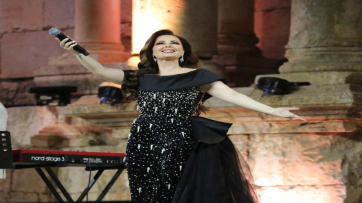 ديانا كرزون تشعل المسرح الجنوبي في مهرجان جرش بدروته الـ 39