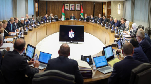 الحكومة تقر تعليمات التحليل والتقييم للوظائف القياديّة العليا في القطاع العام