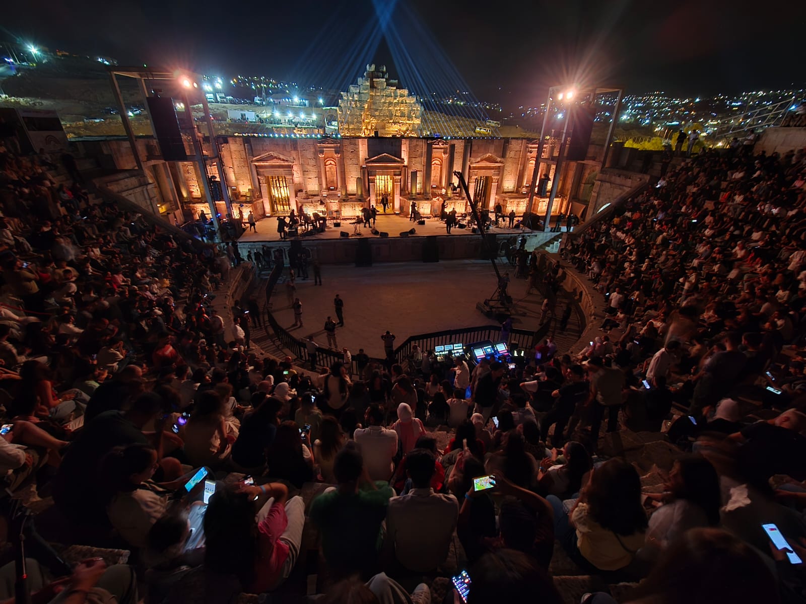 مهرجان جرش ينشر بعض “لوحات جرش 39”… صور ترسم حكاية الفرح بنصف مليون زائر و أكثر من 350 فعالية في 10 أيام.
