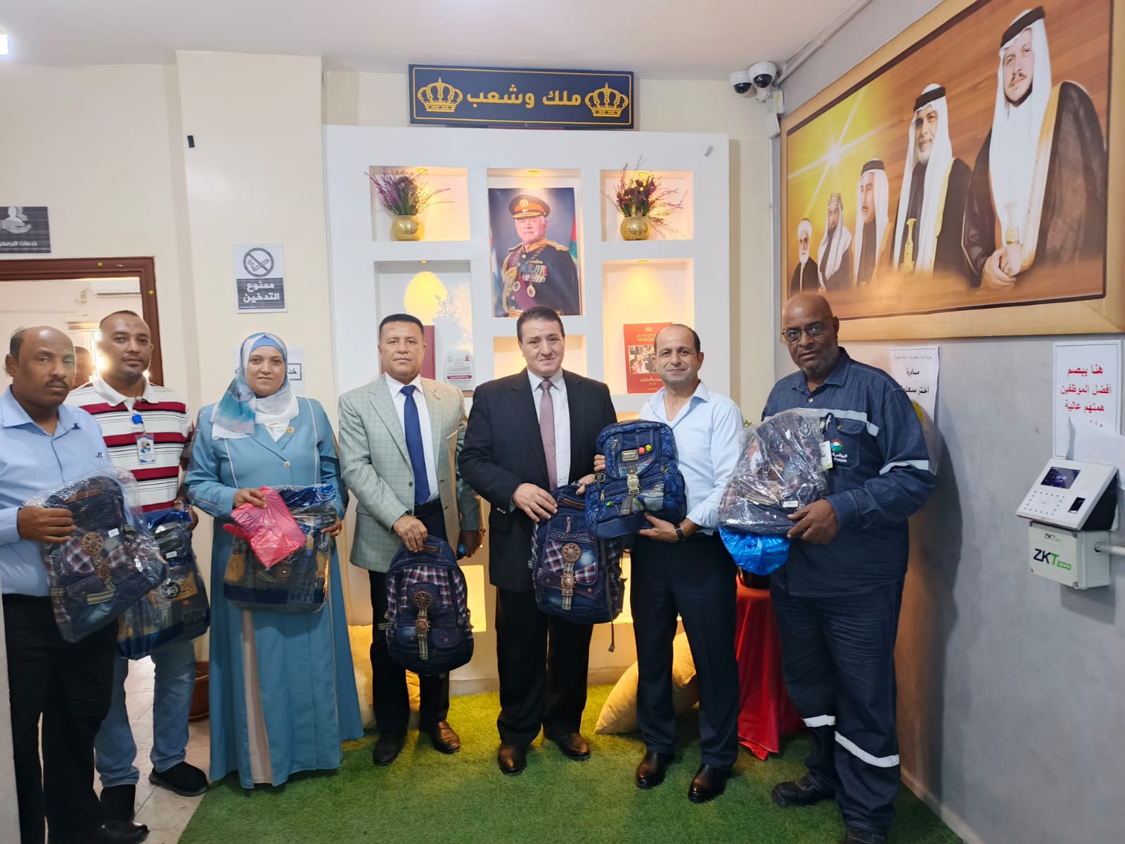 شركة البوتاس العربية تدعم مدارس الأغوار الجنوبية بالحقائب والقرطاسية