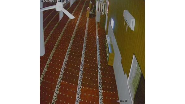 بعد تداوله بمقطع فيديو على نطاق واسع.. إليكم حقيقة ظهور "جن" بمسجد في إربد
