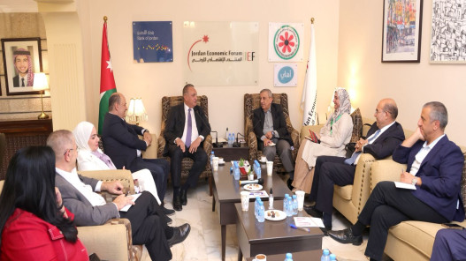 وزير البيئة: الأردن يستفيد حاليا من 10 آلاف طن فقط من أصل 69 ألف طن سنويا من النفايات الإلكترونية