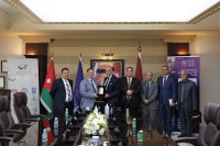 عمان الأهلية توقع مذكرة تفاهم مع المنظمة الحقوقية رين كوليكتيف