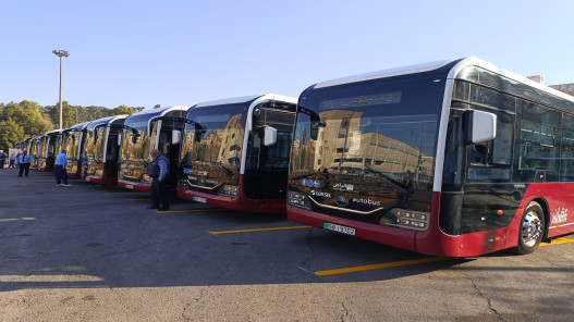 إطلاق المسار الأخضر بـ 15 حافلة كهربائية جديدة ضمن "الباص السريع