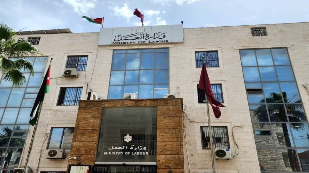 وزارة العمل تتابع شكوى عمال شركات مقاولات في موقع العطارات