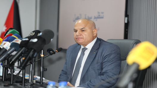 وزير العمل يؤكد أولوية تشغيل الأردنيين في موقع العطارات