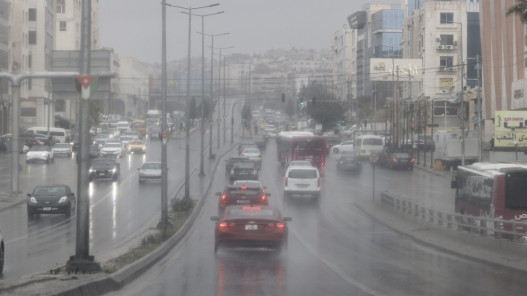 طقس بارد نسبيا الأحد يسبق منخفضا جويا مساء الاثنين