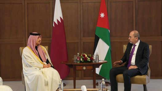 وزير الخارجية يجري مباحثات موسعة مع رئيس الوزراء وزير الخارجية القطري