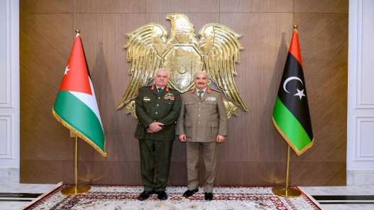 اللواء الحنيطي يلتقي حفتر في ليبيا