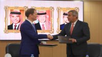 توقيع مذكرة تفاهم للبدء بالتنقيب عن غاز الهيليوم في البحر الميت
