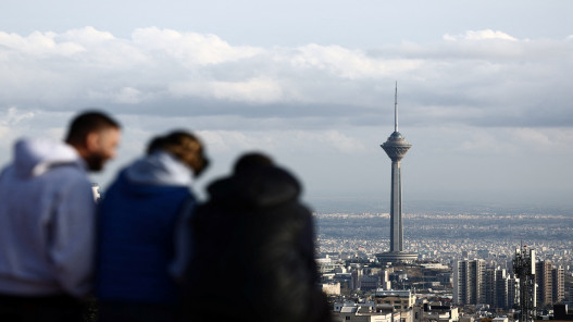 إيران تدرس مقترح وقف الحرب وترامب يقول إن طهران تريد إبرام اتفاق