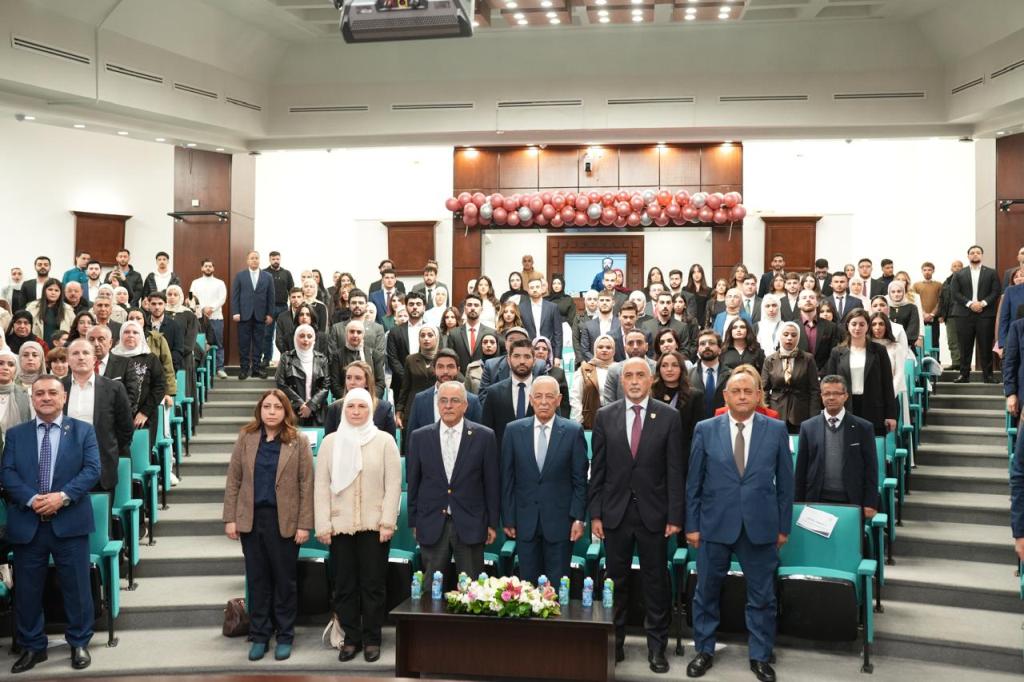 بحضور رئيس الديوان الملكي وبرعاية رئيس الجامعة: طلبة طب الأسنان في عمّان الأهلية يؤدّون قسم المهنة لبدء التدريب السريري