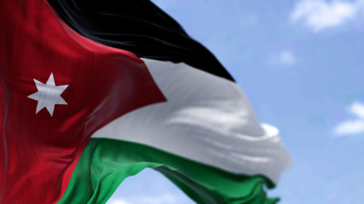 مواصفات العلم وفقا للدستور الأردني