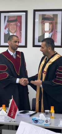 الباحث مالك محمد مالك ينال الماجستير في إدارة الأعمال الإلكترونية والتحول الرقمي