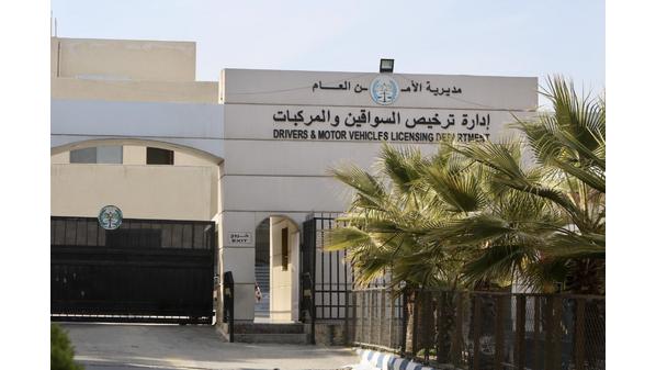 الترخيص تنفي رفع رسوم السيارات الكهربائية الخاصة وتوضح تفاصيل النظام الجديد