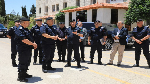 استحداث خدمة الحوالات المالية لنزلاء السجون.. والزيارات عبر "الفيديو"