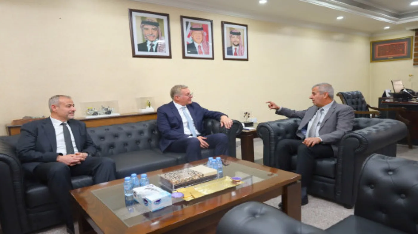 الأردن ومصر يبحثان آليات تطوير الشراكة في قطاع الغاز الطبيعي