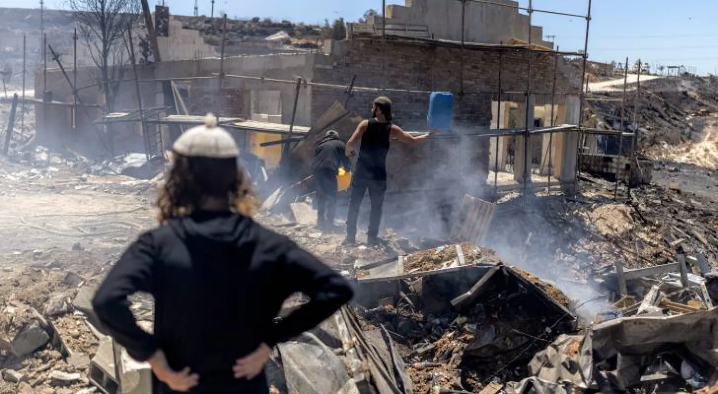 موجة اعتداءات وحرائق منهجة تستهدف ممتلكات الفلسطينيين في الضفة الغربية