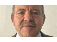 وزير الاتصال الحكومي ينعى الكاتب الصحفي سلطان الحطاب