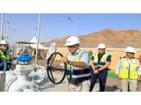 رئيس الوزراء يفتتح محطتي الغاز الطبيعي في القويرة والمجمع الصناعي بالعقبة